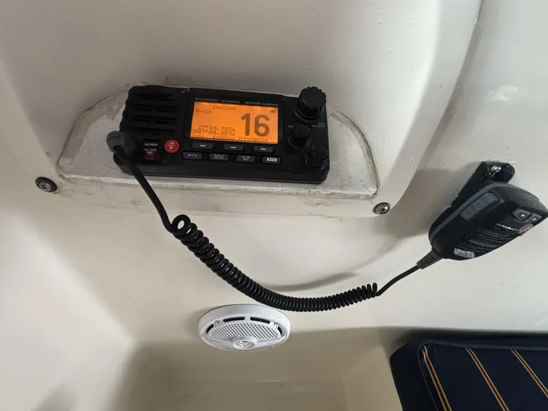 Slide: The Image of Mainship Pilot 30 Rum Runner II 2004 - 5960334