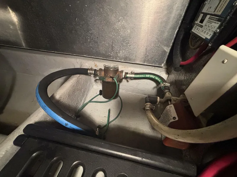 Slide: The Image of Mainship Pilot 30 Rum Runner II 2004 - 5960346