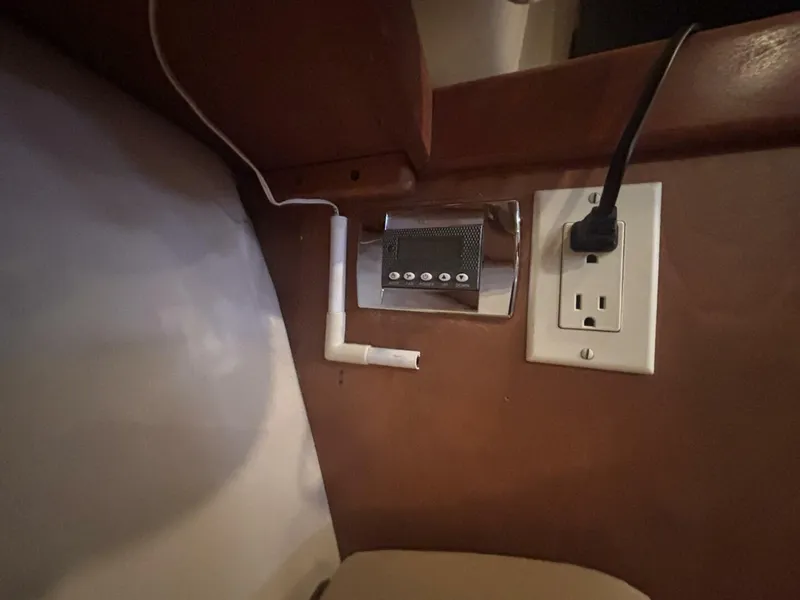 Slide: The Image of Mainship Pilot 30 Rum Runner II 2004 - 5960355