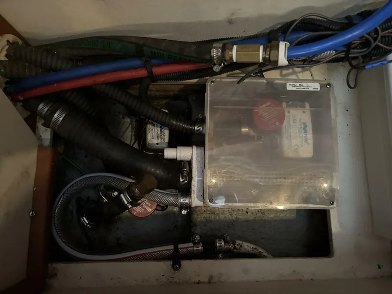 Slide: The Image of Mainship Pilot 30 Rum Runner II 2004 - 5960358