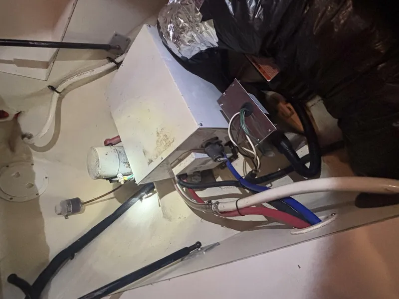 Slide: The Image of Mainship Pilot 30 Rum Runner II 2004 - 5960367