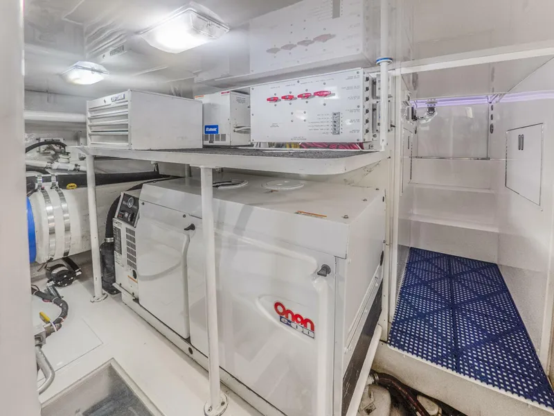 Slide: The Image of Viking 65 Enclosed Bridge 2003 - 5908139