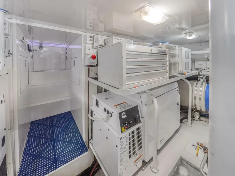 Slide: The Image of Viking 65 Enclosed Bridge 2003 - 5908143