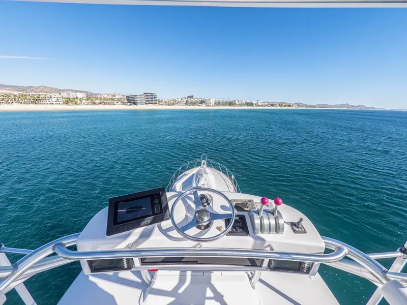 Slide: The Image of Viking 65 Enclosed Bridge 2003 - 5908165