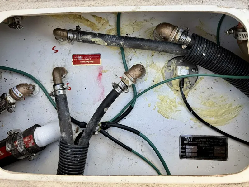 Slide: The Image of Bertram 33 Sport Fisherman 1991 - 5906149