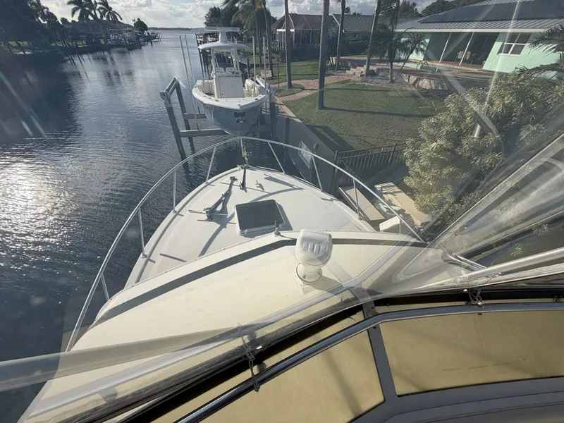 Slide: The Image of Bertram 33 Sport Fisherman 1991 - 5906128