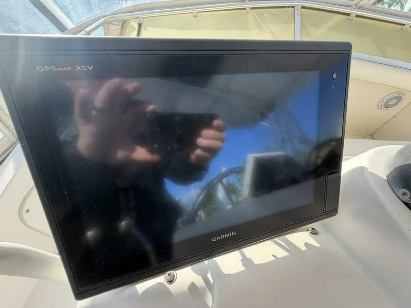 Slide: The Image of Bertram 33 Sport Fisherman 1991 - 5906130