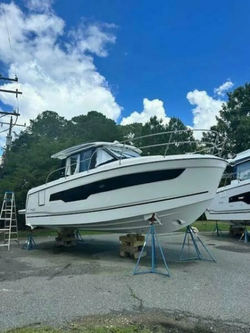 The Image of Jeanneau 895 Series 2 2026 - 5906259