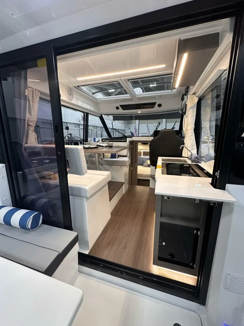 Slide: The Image of Jeanneau 895 Series 2 2026 - 5908979