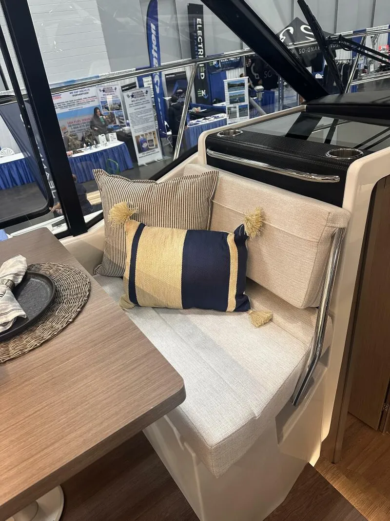 Slide: The Image of Jeanneau 895 Series 2 2026 - 5908984