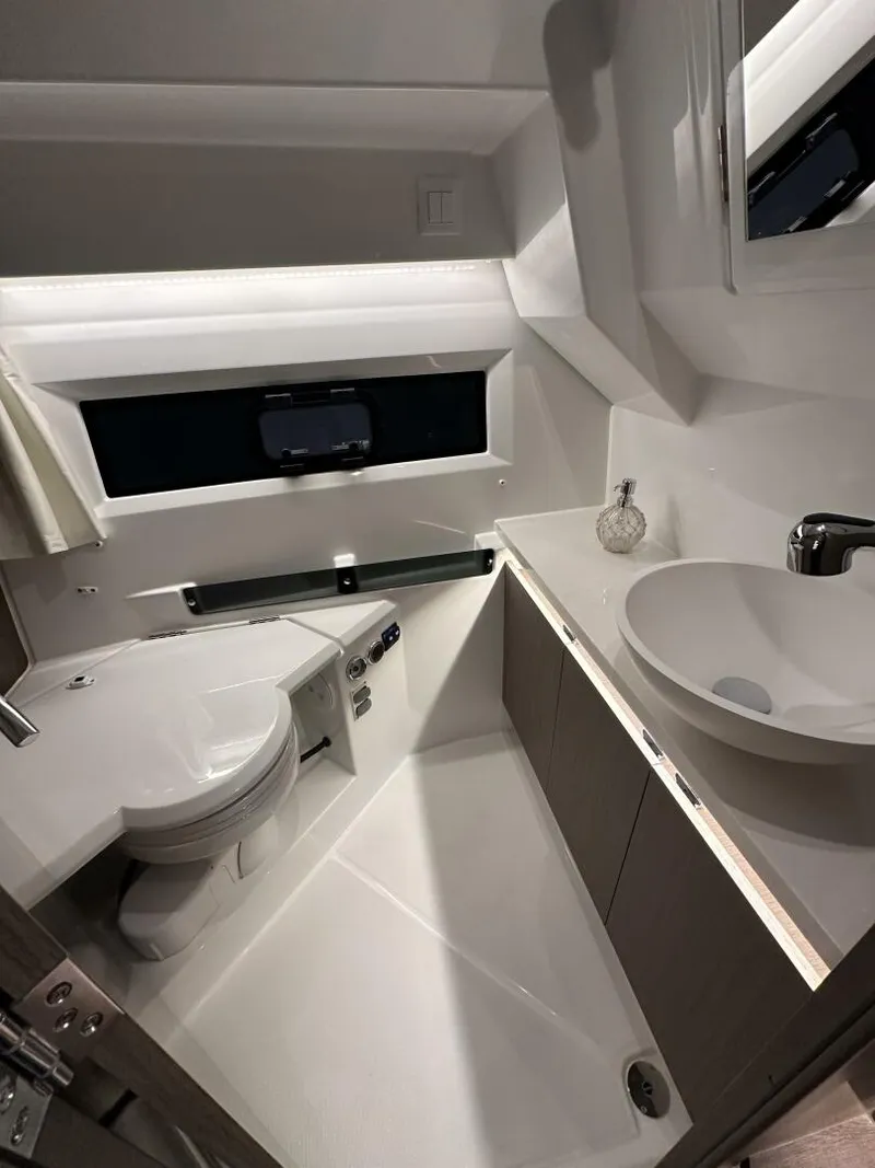 Slide: The Image of Jeanneau 895 Series 2 2026 - 5908993