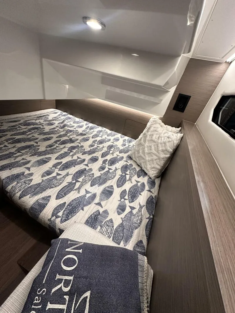 Slide: The Image of Jeanneau 895 Series 2 2026 - 5909003