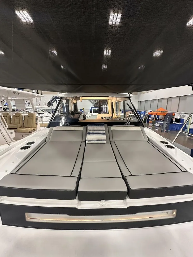 Slide: The Image of Jeanneau 895 Series 2 2026 - 5909004