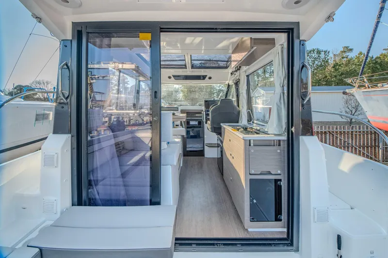 Slide: The Image of Jeanneau 895 Series 2 2026 - 5979678