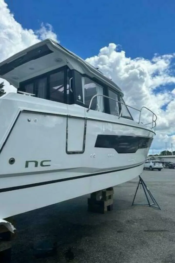 Slide: The Image of Jeanneau 895 Series 2 2026 - 5906288