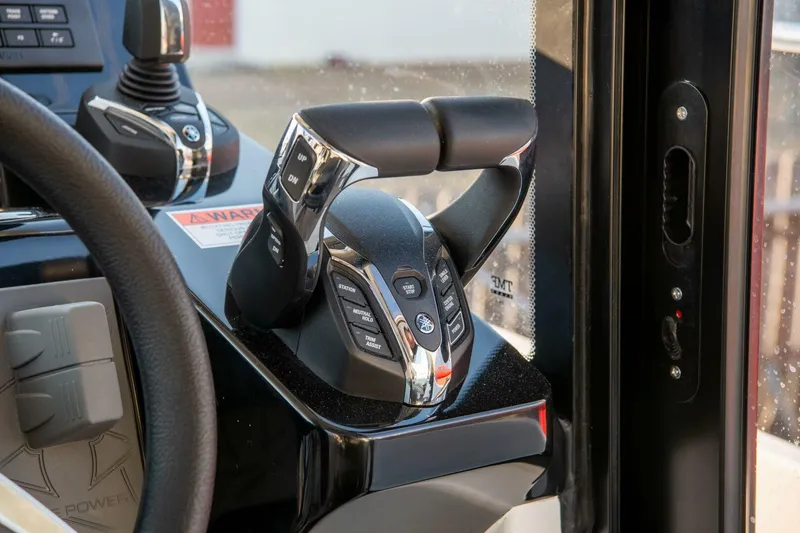 Slide: The Image of Jeanneau 895 Series 2 2026 - 5979685