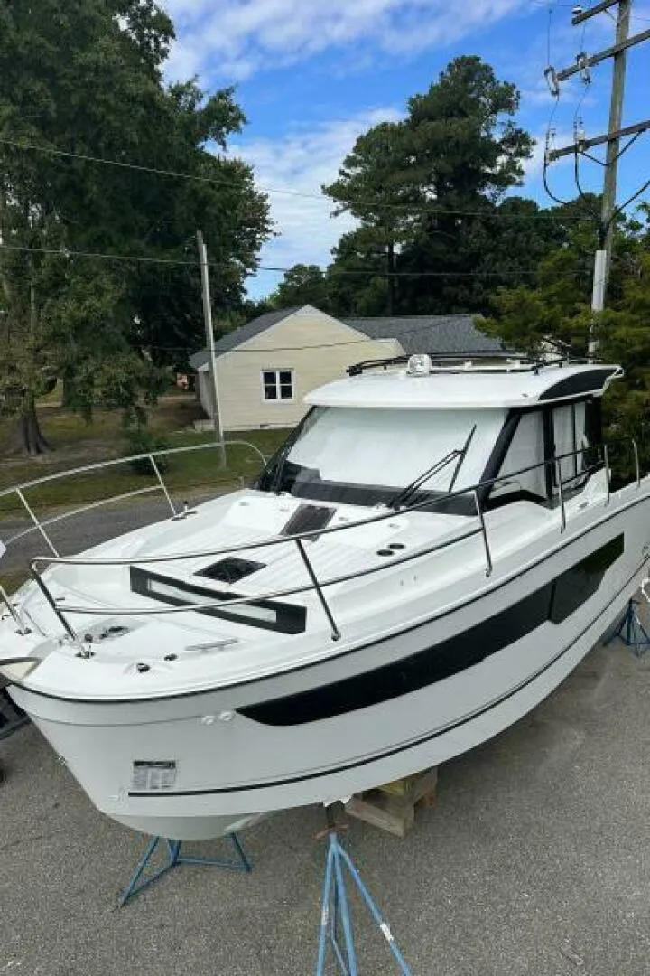 Slide: The Image of Jeanneau 895 Series 2 2026 - 5906261