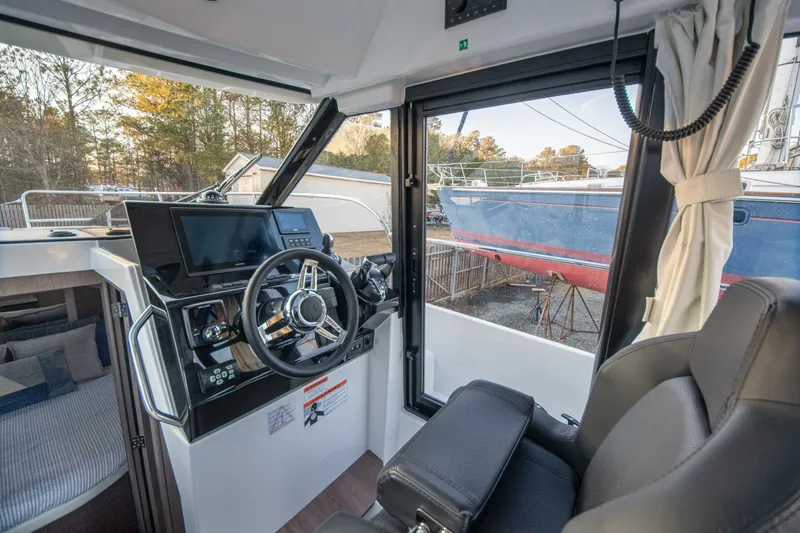 Slide: The Image of Jeanneau 895 Series 2 2026 - 5979711