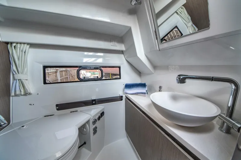 Slide: The Image of Jeanneau 895 Series 2 2026 - 5979719