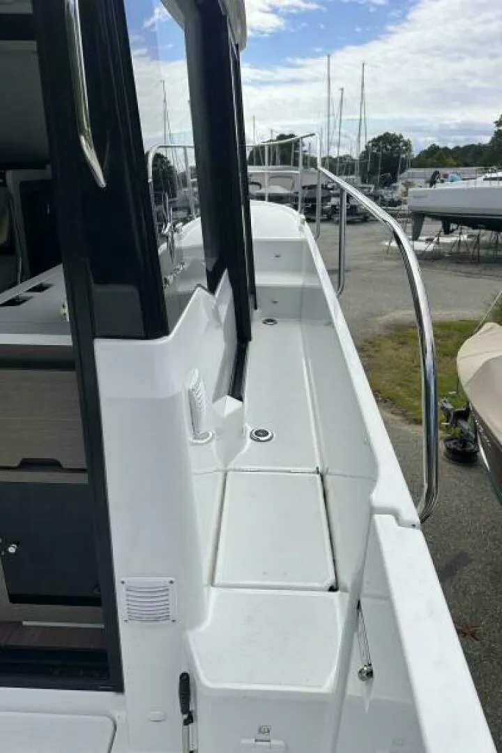 Slide: The Image of Jeanneau 895 Series 2 2026 - 5906270