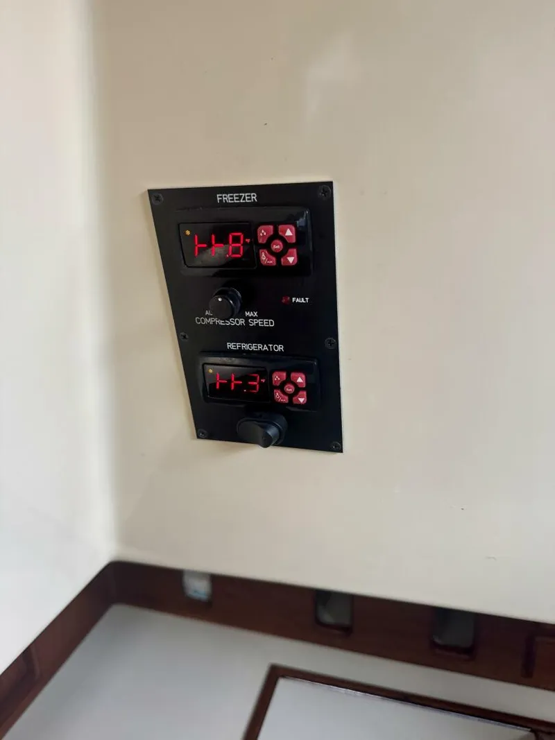 Slide: The Image of Fridge & Freezer Controls - 5935705