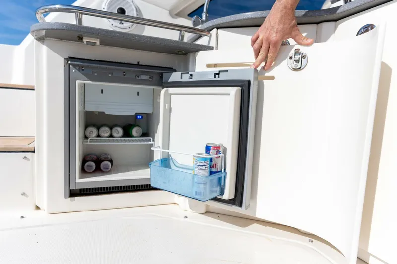 Slide: The Image of Sea Ray 48 Sundancer 2005 - 5906452