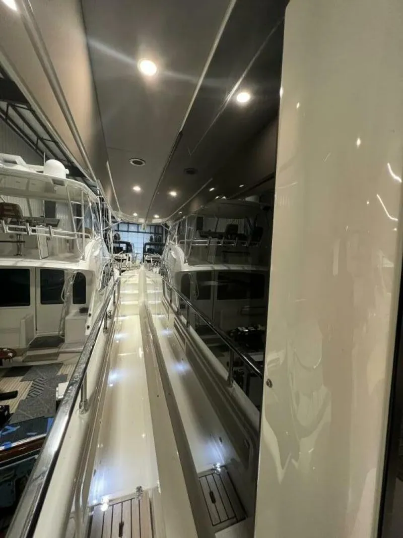 Slide: The Image of Absolute 48 Navetta 2023 - 5907219
