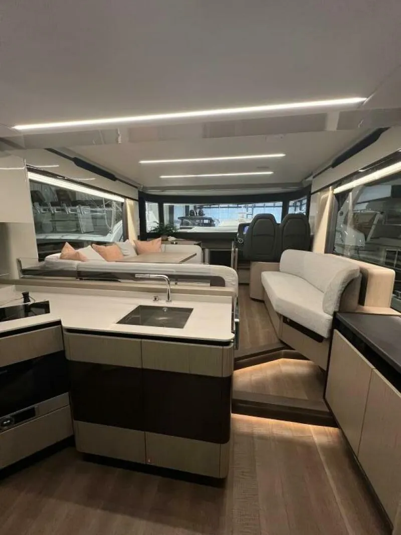 Slide: The Image of Absolute 48 Navetta 2023 - 5907295