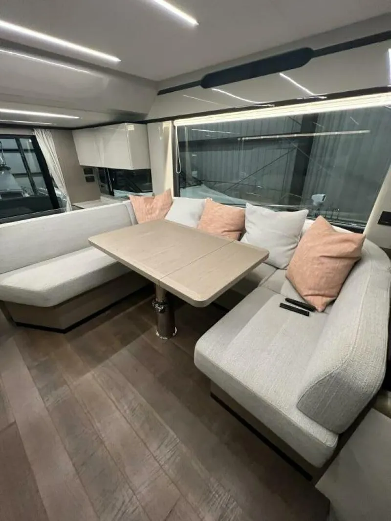 Slide: The Image of Absolute 48 Navetta 2023 - 5907297