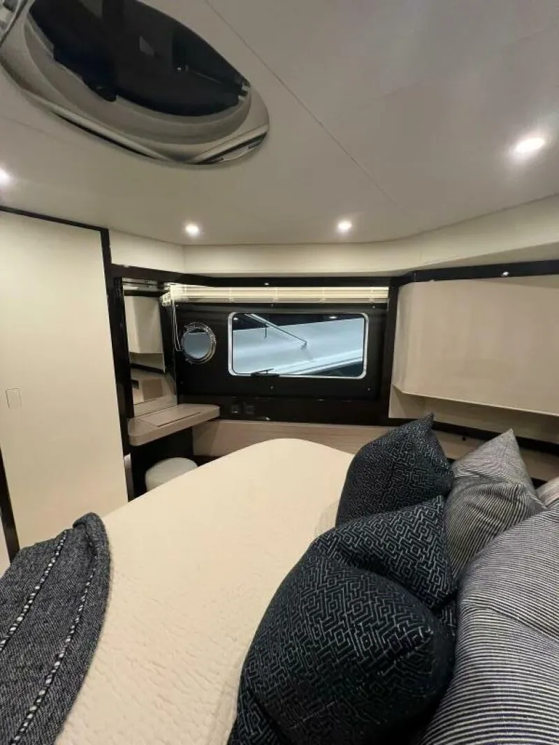 Slide: The Image of Absolute 48 Navetta 2023 - 5907284