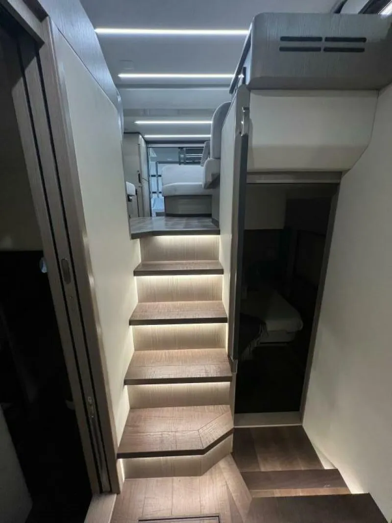 Slide: The Image of Absolute 48 Navetta 2023 - 5907275