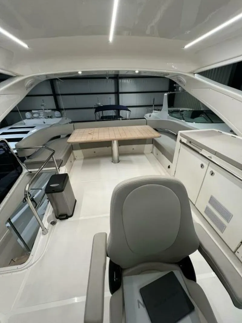 Slide: The Image of Absolute 48 Navetta 2023 - 5907170