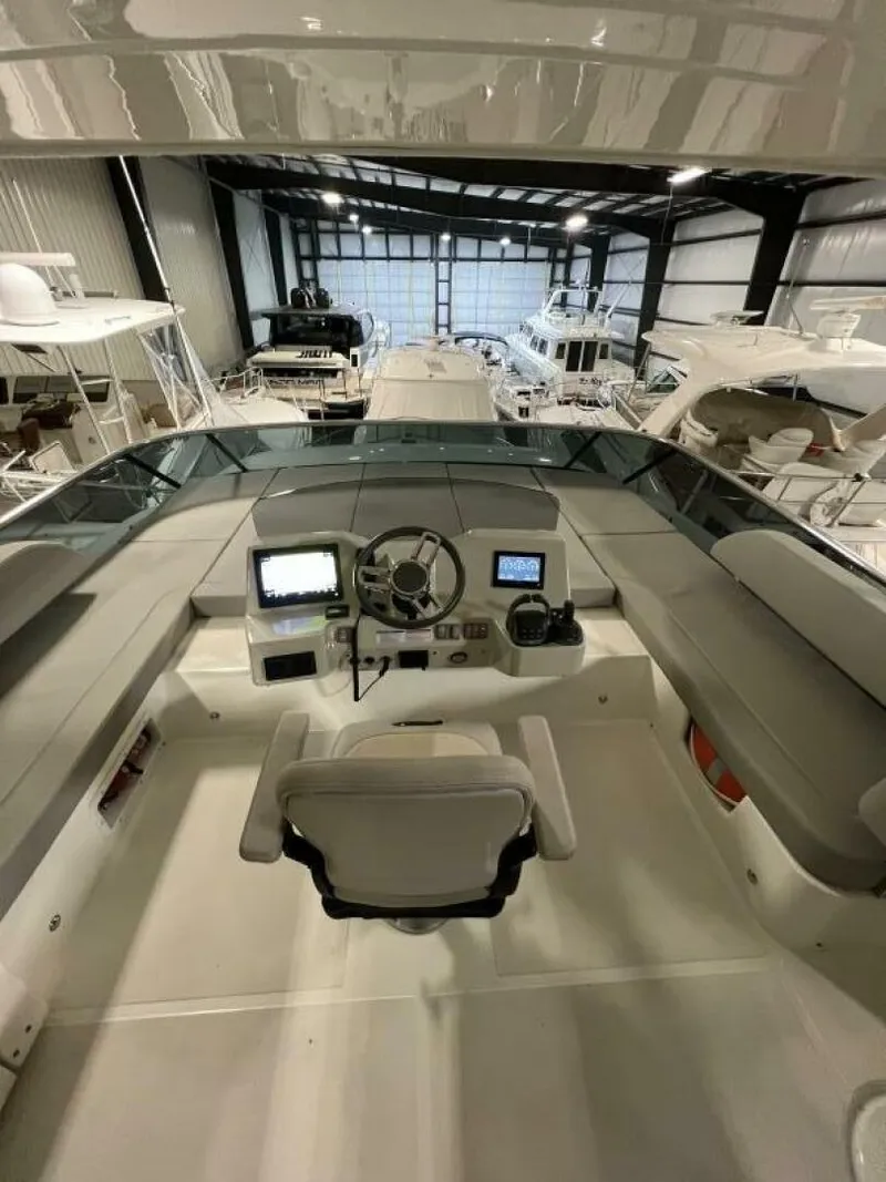 Slide: The Image of Absolute 48 Navetta 2023 - 5907188