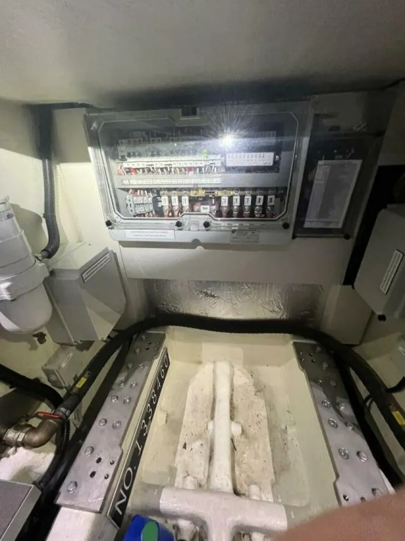 Slide: The Image of Absolute 48 Navetta 2023 - 5907239