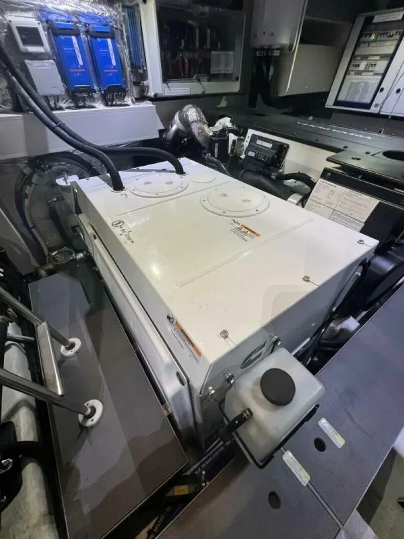 Slide: The Image of Absolute 48 Navetta 2023 - 5907254