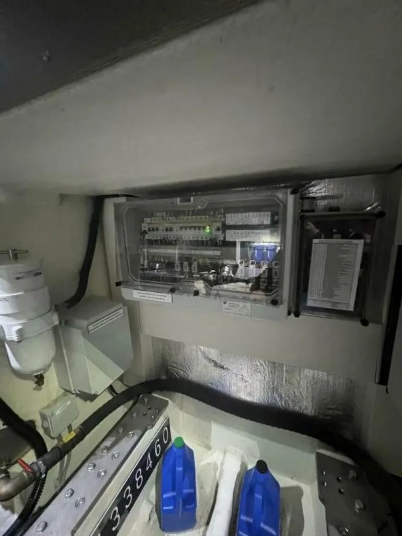 Slide: The Image of Absolute 48 Navetta 2023 - 5907261