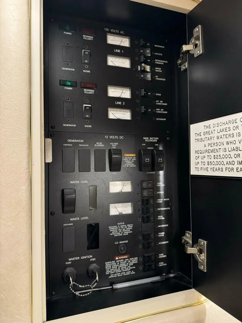 Slide: The Image of Sea Ray 340 Sundancer 1999 - 5907424