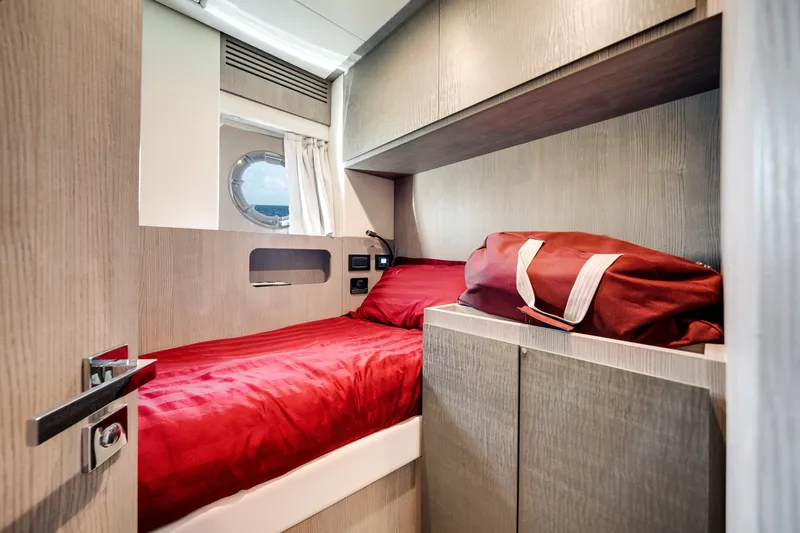 Slide: The Image of Azimut S8 2020 - 5907773