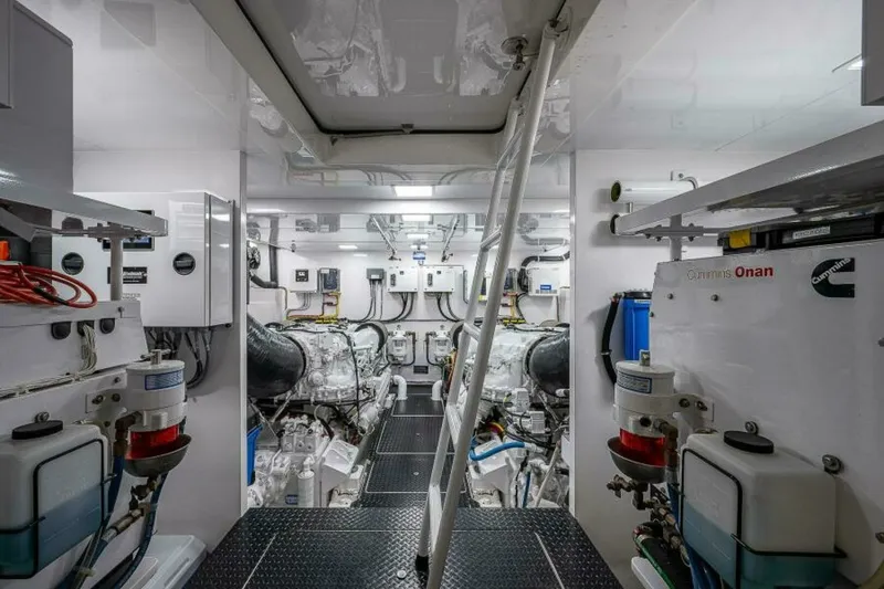 Slide: The Image of Viking 75 MIRAGE -Engine Room 2017 Viking 75 Motoryacht MIRAGE - 7650707