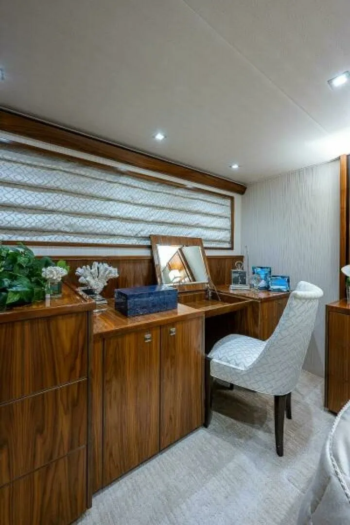 Slide: The Image of Master Stateroom 2017 Viking 75 Motoryacht MIRAGE - 7650658