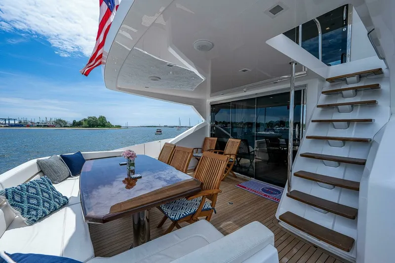 Slide: The Image of Viking 75 MIRAGE - Cockpit 2017 Viking 75 Motoryacht MIRAGE - 7650693