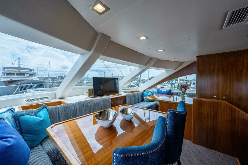 Slide: The Image of Viking 75 MIRAGE - Dining 2017 Viking 75 Motoryacht MIRAGE - 7650651