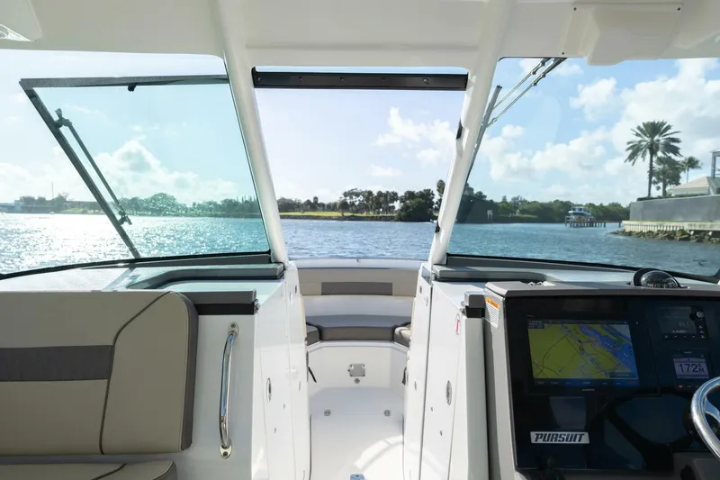 Slide: The Image of Pursuit 24 JOYSEA -  Helm Area 2019 Pursuit  325 Dual Console JOYSEA - 5908221