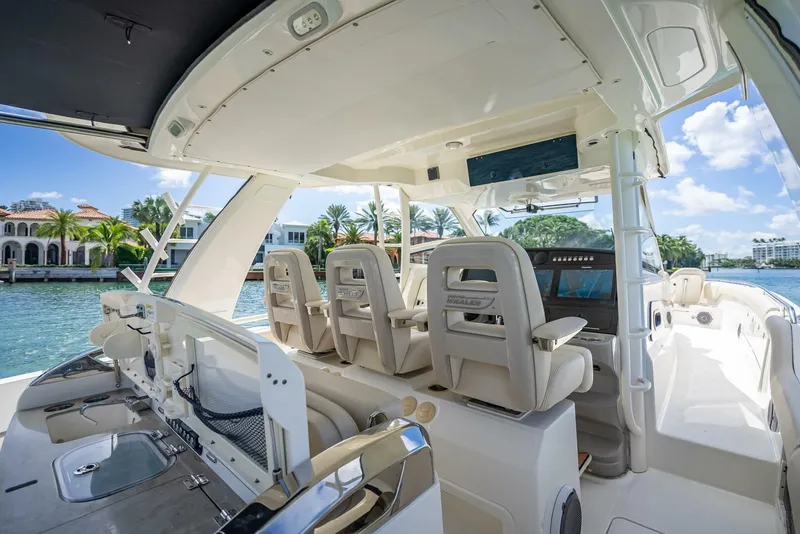 Slide: The Image of Boston Whaler 42 2016 - 5908397