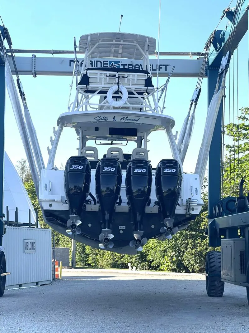 Slide: The Image of Boston Whaler 42 2016 - 5908405