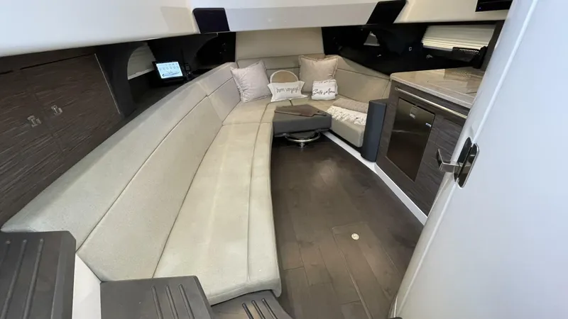 Slide: The Image of Boston Whaler 42 2016 - 5908415