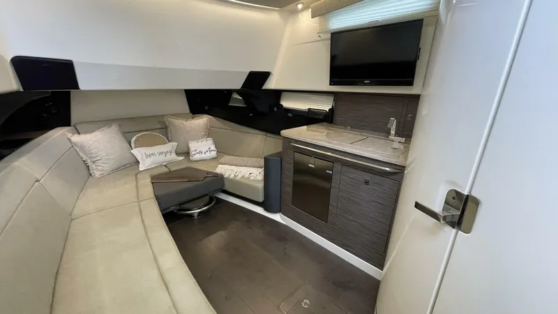 Slide: The Image of Boston Whaler 42 2016 - 5908418