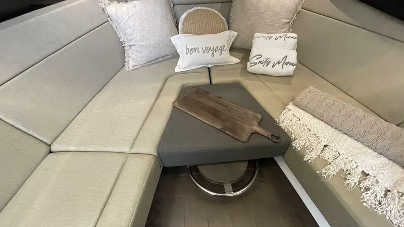 Slide: The Image of Boston Whaler 42 2016 - 5908421