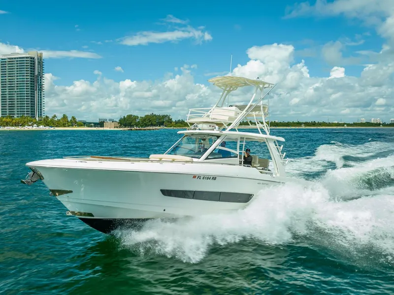 Slide: The Image of Boston Whaler 42 2016 - 5908299