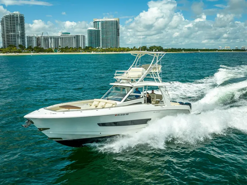 Slide: The Image of Boston Whaler 42 2016 - 5908303